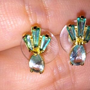 Elegant Goldtone and Green Earrings